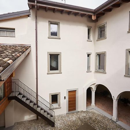 Palazzo Eleonora Bed & Breakfast Monasterolo del Castello Luaran gambar