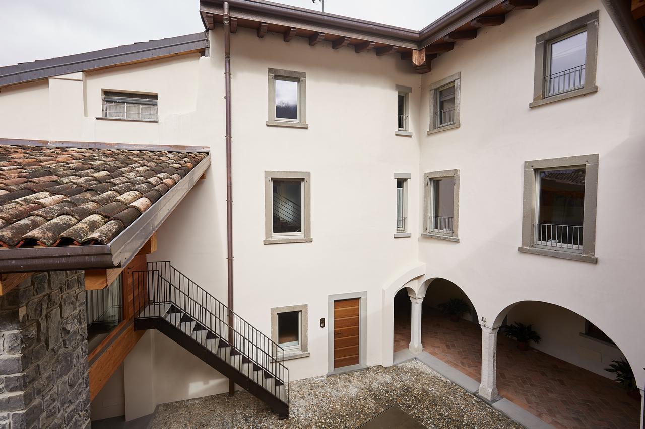 Palazzo Eleonora Bed & Breakfast Monasterolo del Castello Luaran gambar