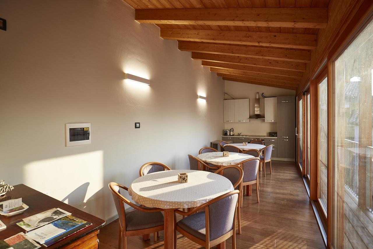 Palazzo Eleonora Bed & Breakfast Monasterolo del Castello Luaran gambar